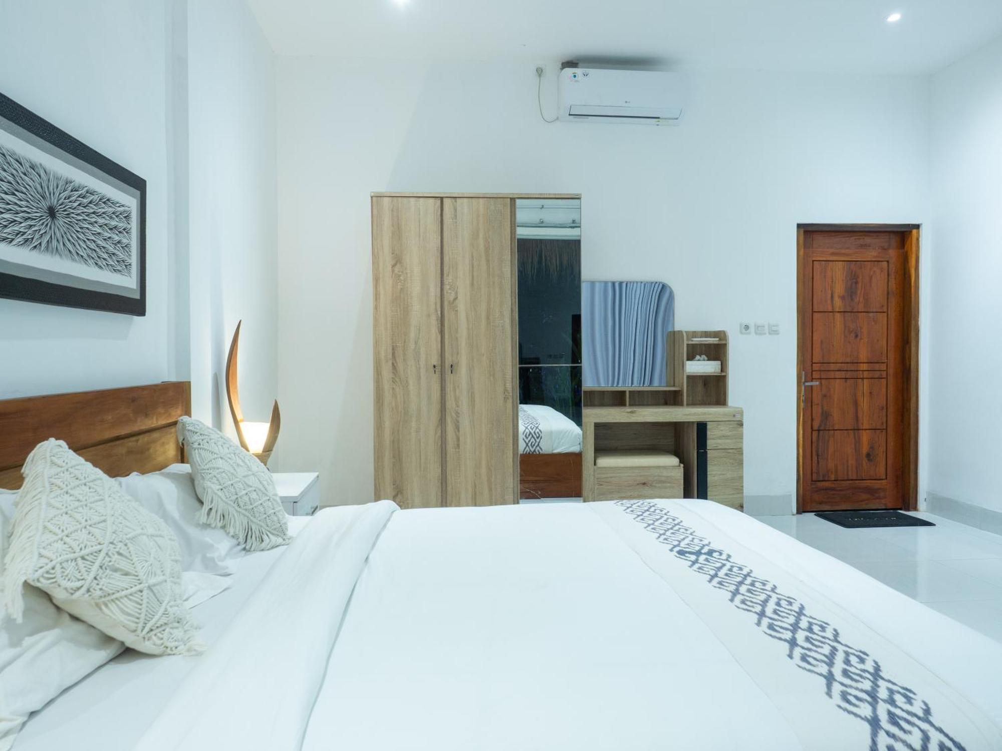 Hotel Turtle House Lombok à Kuta  Extérieur photo